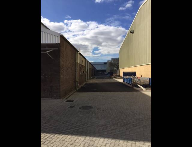 1,100M² FACTORY TO LET IN CAPE TOWN CITY CENTRE